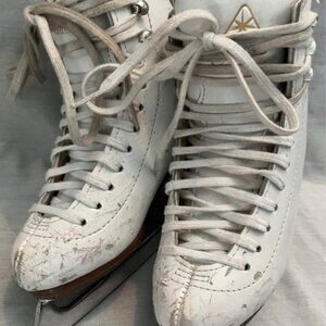 Girls size 13 figure ice skates Jackson Classique lace up